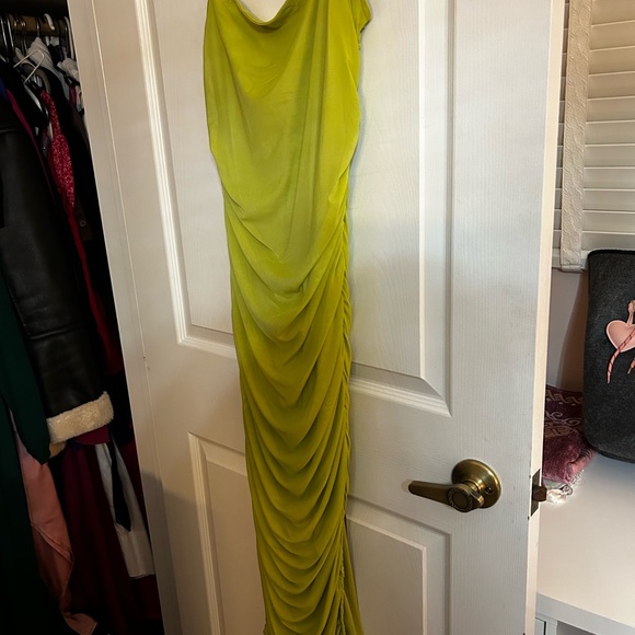 Forever 21 Strapless Lime Green Dress (New With tags/ Never Worn) - Picture 3 of 7